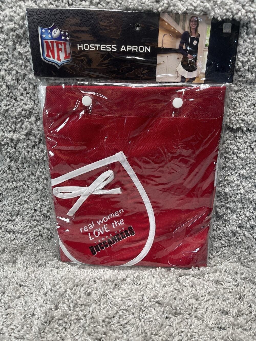 NFL Hostess Apron Tampa Bay Buccaneers Red White Kitchen Outdoors Brand New
